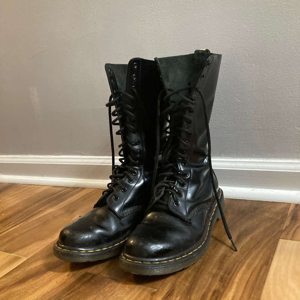 Dr. Martens 1914 black leather